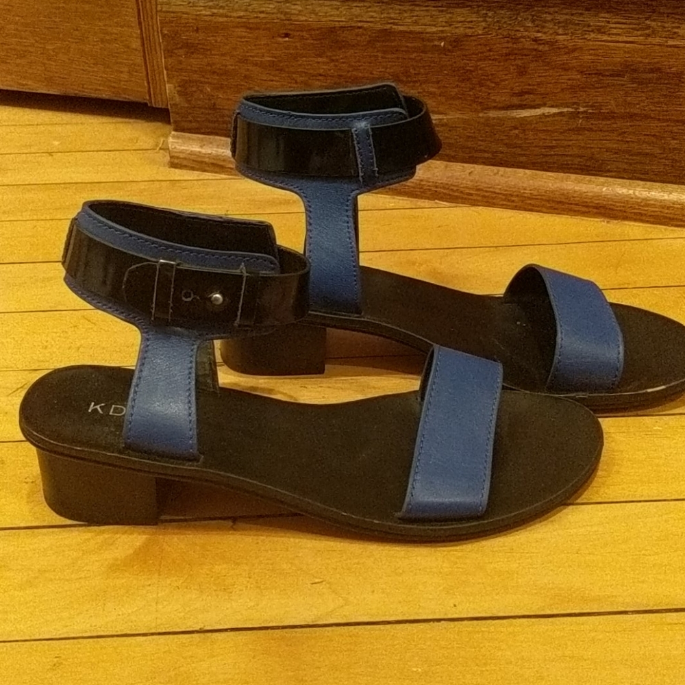 Kelsi Dagger block heel sandles